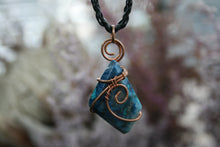Load image into Gallery viewer, Shattukite Copper Wire-Wrapped Necklace